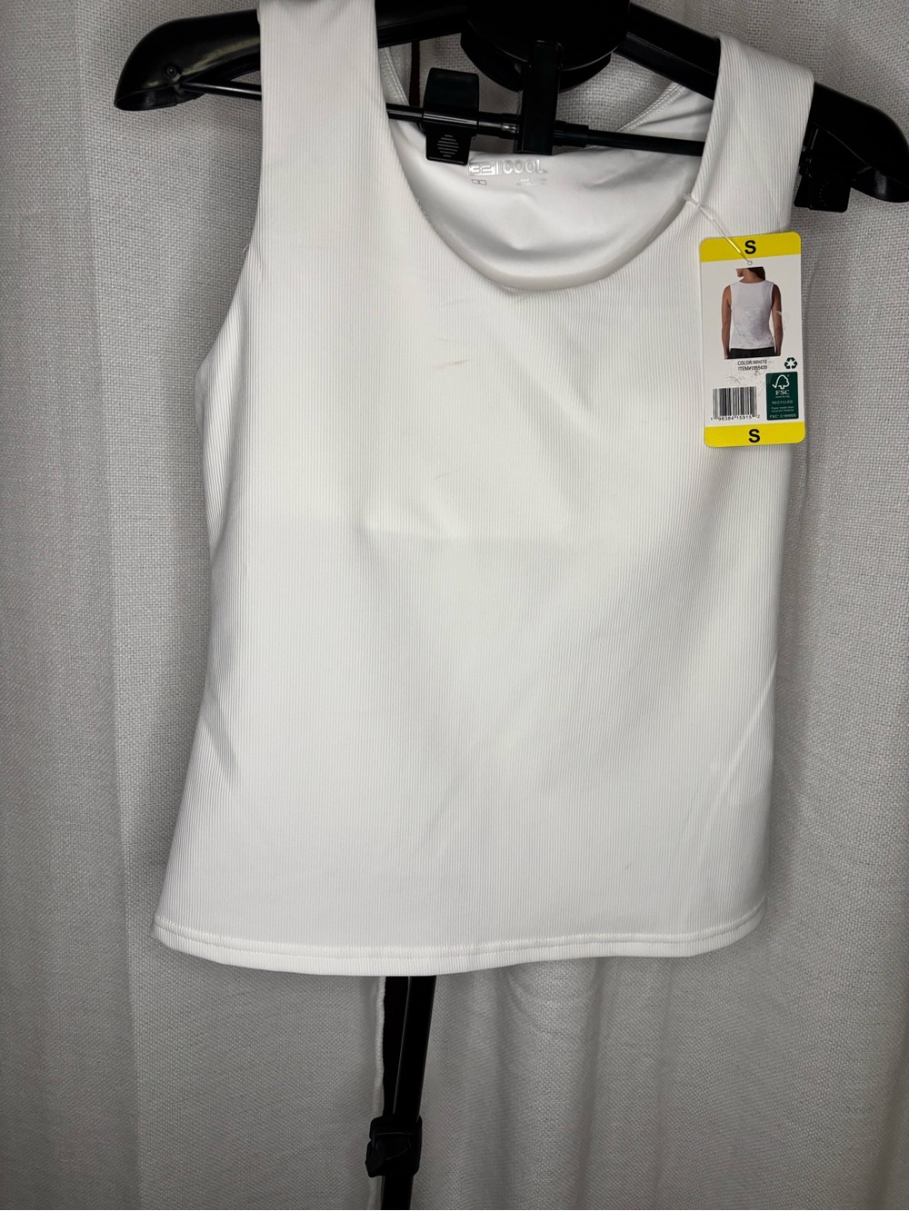 Women's White Scoop Neck Tank Top - Small